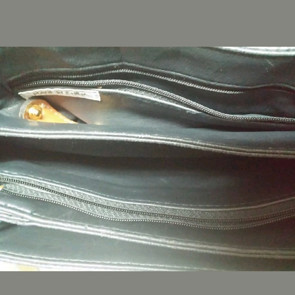 Cross Body Messenger Shoulder Bag  - Picture 3 of 4